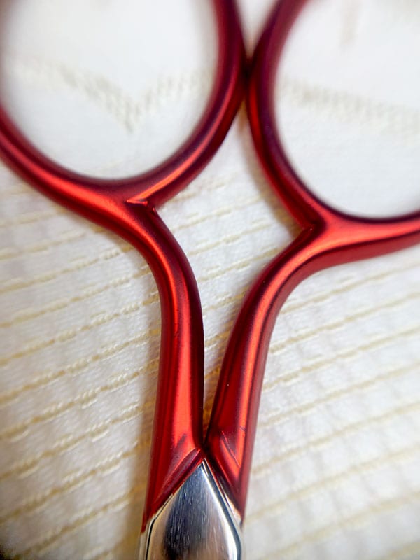 Bohin Soft Touch Scissors - Red 3.5" - Image 2